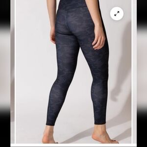 Women's Camouflage Leggings